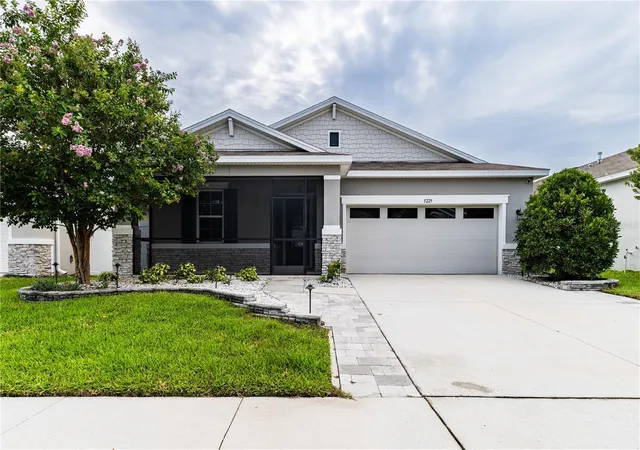 Photo 3 of Single family home for sale at 5229 Meadow Song Dr, Okahumpka, FL 34762 | MLS# G5114882 | Listing updated on 2026-09-12