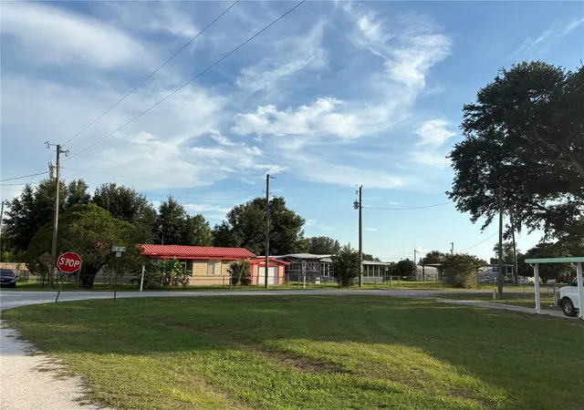 19th image of 17440 Se 37th Ln, Ocklawaha, FL 32179 | MLS# O6424015