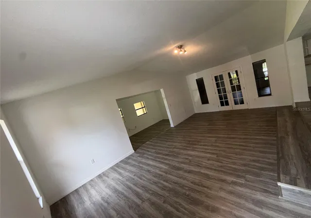 5th image of 17440 Se 37Th Ln, Ocklawaha, FL 32179 | MLS# O6424015
