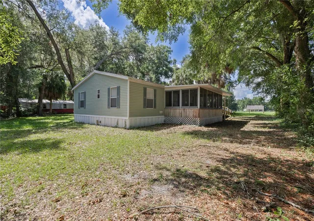 Photo 3 of Manufactured home for sale at 2786 Ne 33rd Place, Coleman, FL 33521 | MLS# G5114885 | Listing updated on 2026-09-05