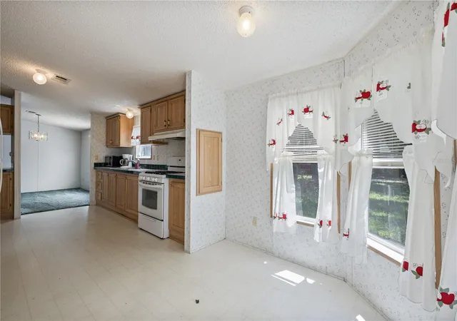Photo 4 of Manufactured home for sale at 2786 NE 33rd Place, Coleman, FL 33521 | MLS# G5114885 | Listing updated on 2026-09-05