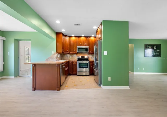 3rd image of 8440 Brentwood Rd, Seminole, FL 33777 | MLS# TB8527916