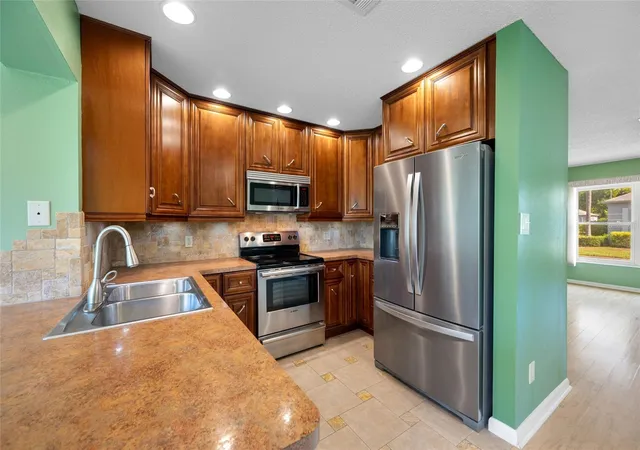 4th image of 8440 Brentwood Rd, Seminole, FL 33777 | MLS# TB8527916
