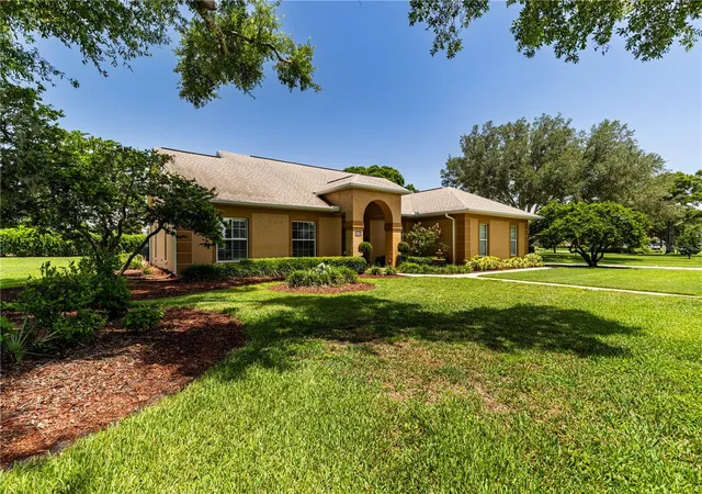 Photo 1 of Sale Pending at 34021 Park Ln, Leesburg, FL 34788 | MLS# G5114888 | Listing updated on 2026-09-14