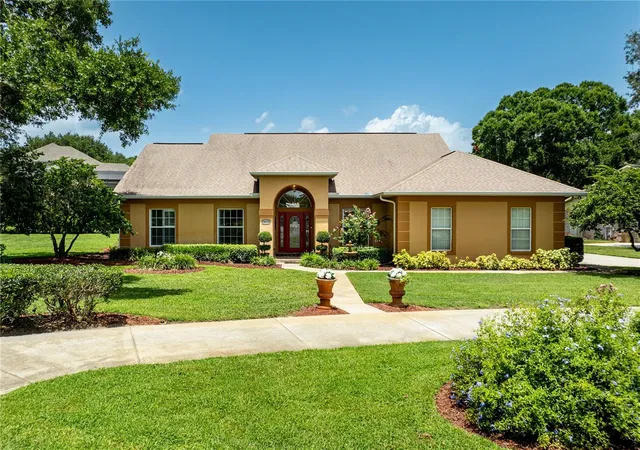 Photo 4 of Sale Pending at 34021 Park Ln, Leesburg, FL 34788 | MLS# G5114888 | Listing updated on 2026-09-14