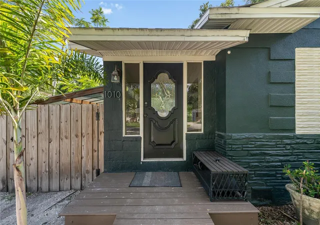 Photo 3 of Single family home for sale at 1010 W Berry Ave, Tampa, FL 33603 | MLS# TB8527927 | Listing updated on 2026-09-13