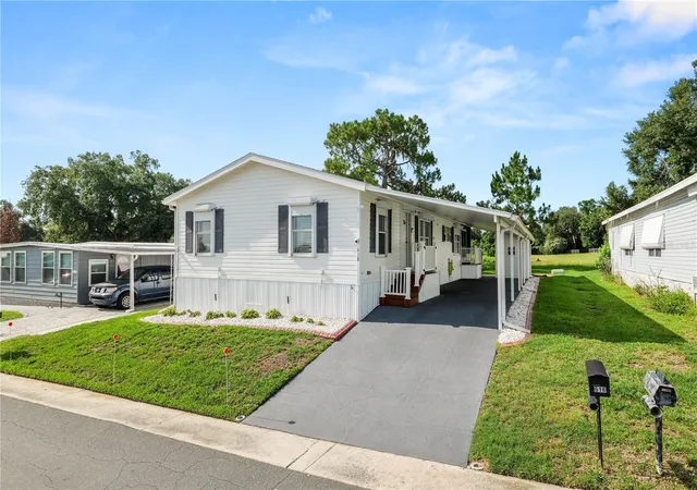 Photo 2 of Manufactured home for sale at 618 Cassandra Ln, Lakeland, FL 33809 | MLS# L4963419 | Listing updated on 2026-10-11