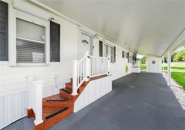 Photo 4 of Manufactured home for sale at 618 Cassandra Ln, Lakeland, FL 33809 | MLS# L4963419 | Listing updated on 2026-10-11