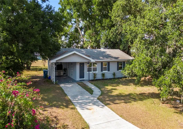 Photo 1 of Single family home for sale at 607 Walnut Dr, Fort Meade, FL 33841 | MLS# O6424037 | Listing updated on 2026-08-25