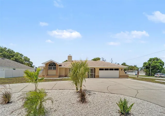Photo 3 of Sale Pending at 8500 Bay Dr, Spring Hill, FL 34606 | MLS# TB8527946 | Listing updated on 2026-10-16