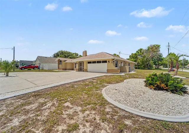 Photo 3 of Sale Pending at 8500 Bay Dr, Spring Hill, FL 34606 | MLS# TB8527946 | Listing updated on 2026-10-16