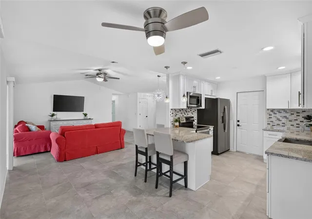 Photo 4 of Single family home for sale at 4063 Palau Dr, Sarasota, FL 34241 | MLS# A4699619 | Listing updated on 2026-09-15