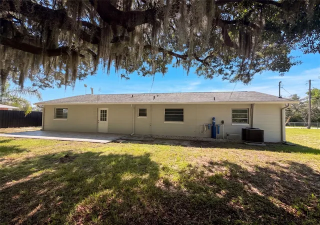 15th image of 417 Calumet Rd, Avon Park, FL 33825 | MLS# O6424052