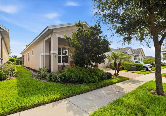 Photo 4 of Single family home for sale at 5023 Sunfalls Ave, Saint Cloud, FL 34772 | MLS# O6424053 | Listing updated on 2026-07-26