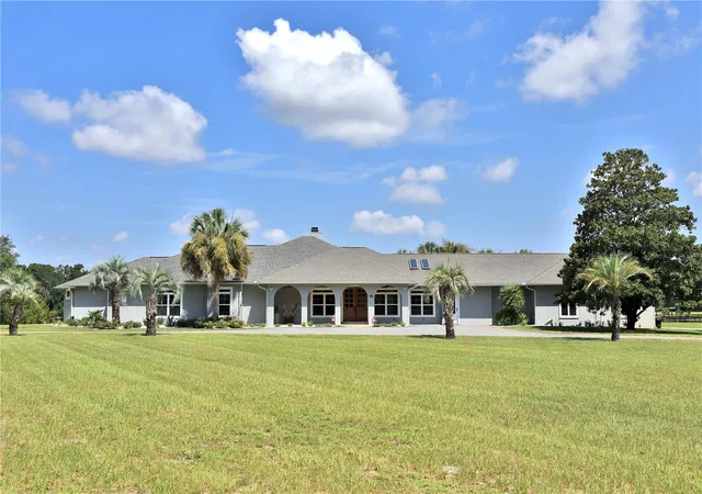 Photo 3 of House for sale at 14285 N US Hwy 441, Citra, FL 32113 | MLS# OM728228 | Listing updated on 2026-07-29