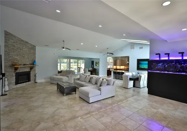 Photo 4 of House for sale at 14285 N US Hwy 441, Citra, FL 32113 | MLS# OM728228 | Listing updated on 2026-07-29