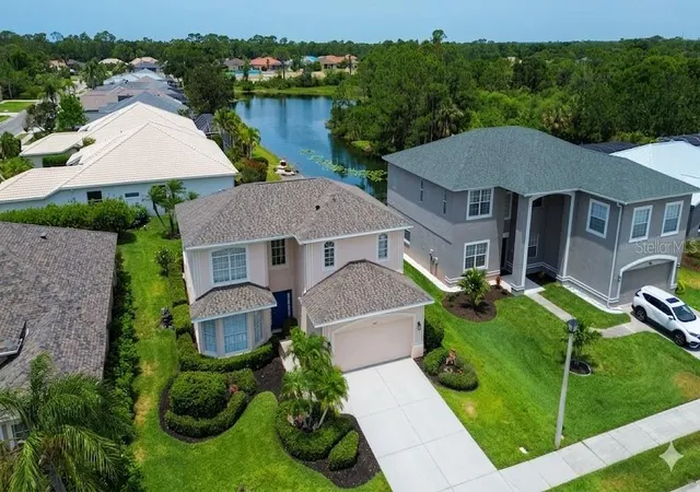 Photo 2 of Single family home for sale at 7462 Featherstone Blvd, Sarasota, FL 34238 | MLS# S5153477 | Listing updated on 2026-08-23