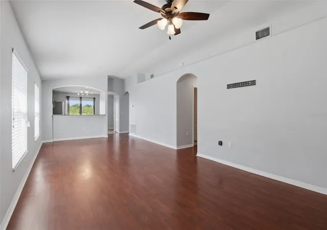5th image of 15519 Telford Spring Dr, Sun City Center, FL 33573 | MLS# TB8527974