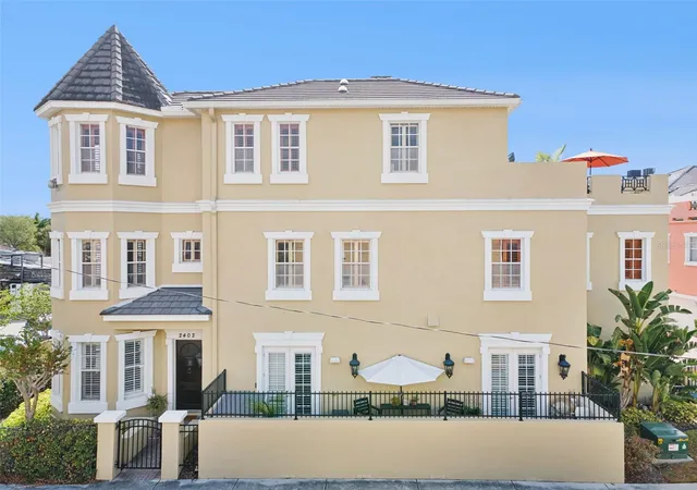 Photo 1 of Townhouse for sale at 2402 Victoria Gdns Ln, Tampa, FL 33609 | MLS# O6424072 | Listing updated on 2026-10-02