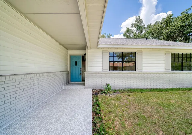 2nd image of 8050 Nw 48th Ln, Ocala, FL 34482 | MLS# TB8527987
