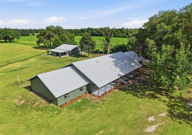 Photo 2 of Single family home for sale at 4351 Ne 210th Avenue, Williston, FL 32696 | MLS# GC541868 | Listing updated on 2026-09-04