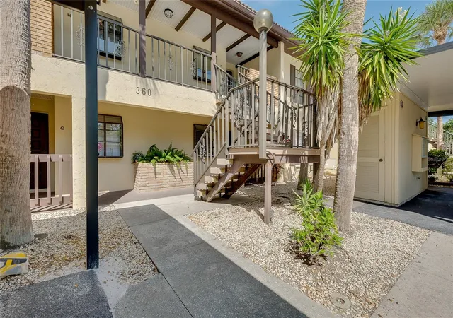 3rd image of 360 Three Lakes Ln #E, Venice, FL 34285 | MLS# N6144982
