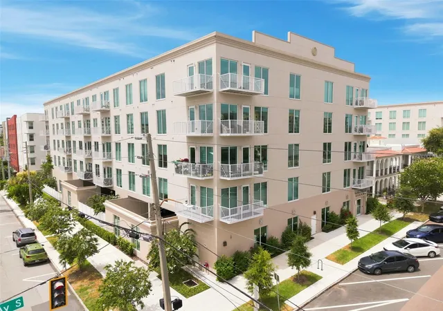 Photo 1 of Condo for sale at 600 3rd Avenue S #302, Saint Petersburg, FL 33701 | MLS# TB8527999 | Listing updated on 2026-10-10