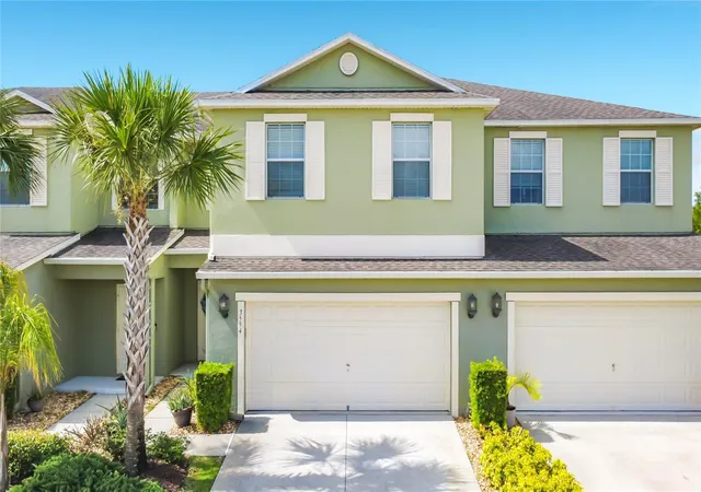 Photo 3 of Townhouse for sale at 3554 Rodrick Cir, Orlando, FL 32824 | MLS# O6424100 | Listing updated on 2026-07-16