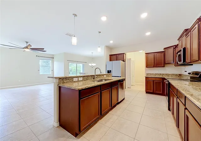 Photo 4 of Townhouse for sale at 3554 Rodrick Cir, Orlando, FL 32824 | MLS# O6424100 | Listing updated on 2026-07-16