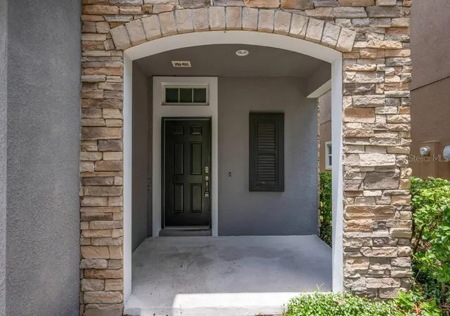 4th image of 14306 Barrington Stowers Dr, Lithia, FL 33547 | MLS# TB8528005