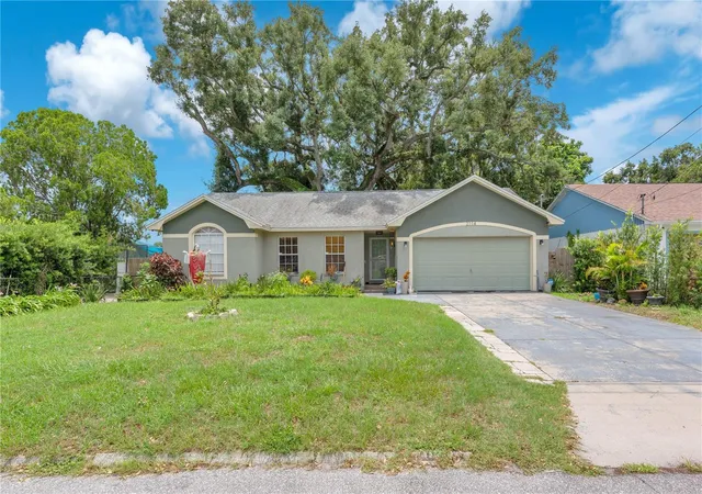 Photo 1 of Single family home for sale at 2114 W Hanna Ave, Tampa, FL 33604 | MLS# TB8528024 | Listing updated on 2026-08-15