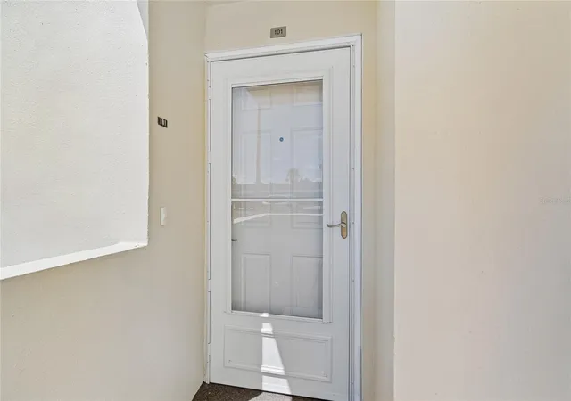 Photo 2 of Condo for sale at 4575 Cove Cir #101, St Petersburg, FL 33708 | MLS# TB8528026 | Listing updated on 2026-09-05