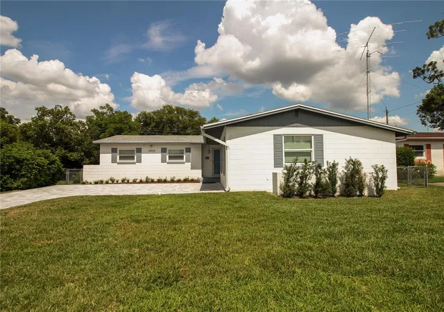 Photo 2 of Single family home for sale at 3019 Tampico Dr, Orlando, FL 32812 | MLS# O6424122 | Listing updated on 2026-09-08