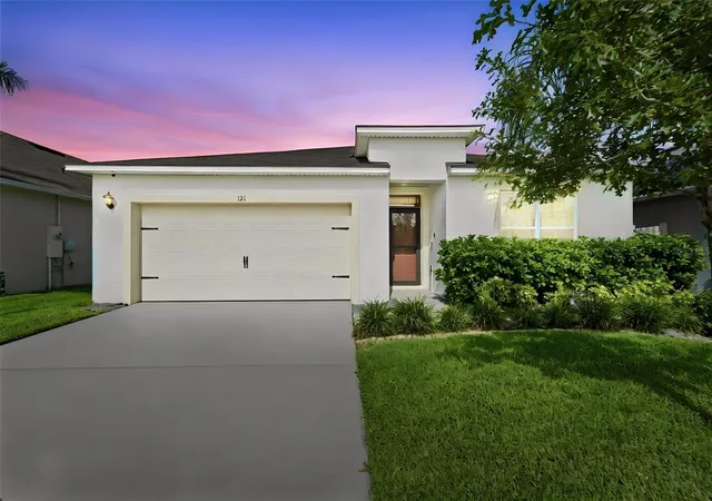 Photo 1 of Sale Pending at 121 Old Ml Pond Rd, Edgewater, FL 32141 | MLS# V4950145 | Listing updated on 2026-08-26