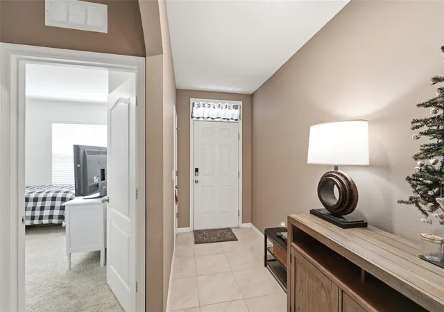 Photo 4 of Sale Pending at 121 Old Ml Pond Rd, Edgewater, FL 32141 | MLS# V4950145 | Listing updated on 2026-08-26