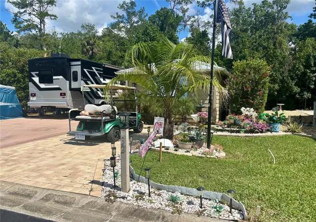 5th image of 10371 Ne 28Th Loop, Silver Springs, FL 34488 | MLS# OM728243