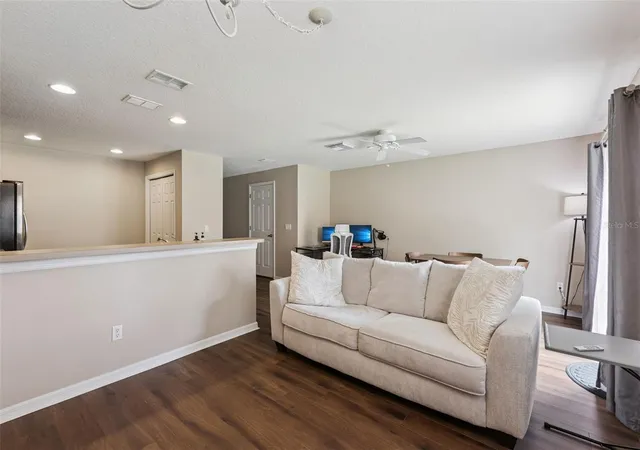 4th image of 4246 Trident Pt, Oviedo, FL 32765 | MLS# O6424126