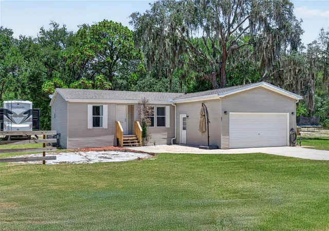 2nd image of 357 Walter Pl, Fruitland Park, FL 34731 | MLS# OM728244