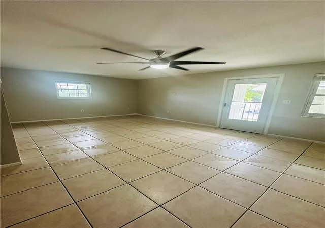Photo 3 of Condo for sale at 525 Conway Rd #108, Orlando, FL 32807 | MLS# O6424136 | Listing updated on 2026-08-03