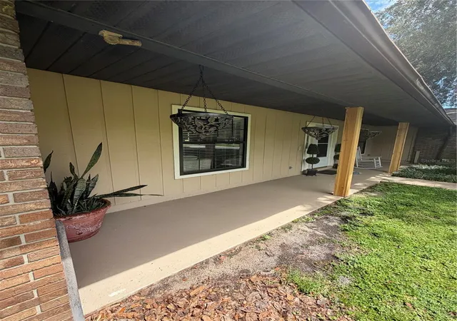 Photo 4 of Single family home for sale at 5915 Sheryl Anita St, Oviedo, FL 32765 | MLS# O6424140 | Listing updated on 2026-10-02