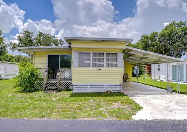 Photo 1 of Manufactured home for sale at 37344 Hammond Dr, Zephyrhills, FL 33541 | MLS# TB8528049 | Listing updated on 2026-07-13
