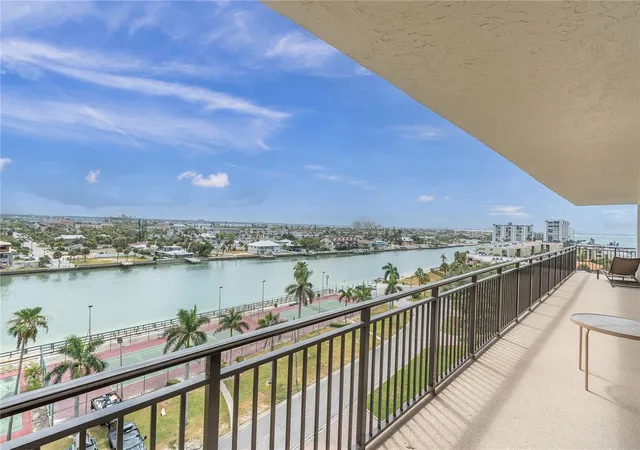 Photo 3 of Condo for sale at 7600 Bayshore Dr #701, Treasure Island, FL 33706 | MLS# TB8528064 | Listing updated on 2026-10-04