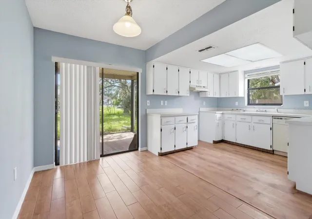 Photo 3 of Multi family home for sale at 1289 1291 Markham Ave, Spring Hill, FL 34606 | MLS# W7887539 | Listing updated on 2026-08-20