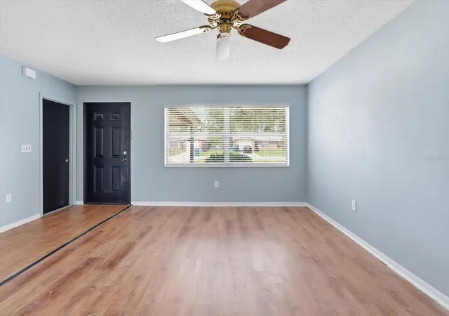 Photo 4 of House for sale at 1289-1291 Markham Ave, Spring Hill, FL 34606 | MLS# W7887539 | Listing updated on 2026-08-20