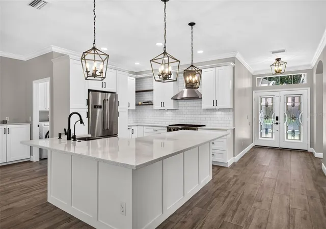 4th image of 6135 Whimbrelwood Dr, Lithia, FL 33547 | MLS# TB8528075