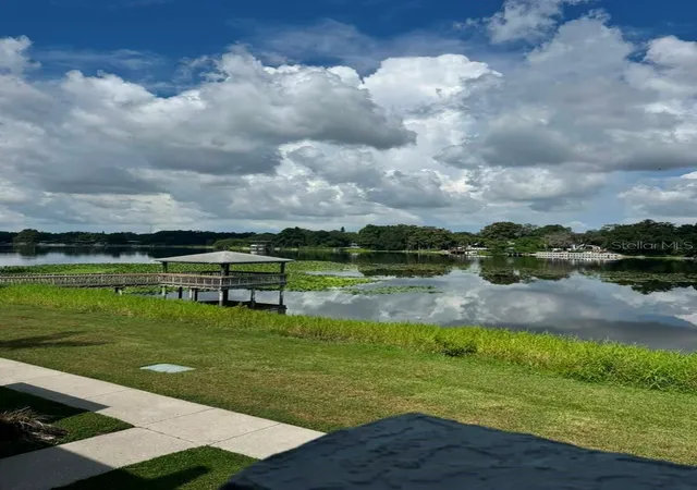 2nd image of 4140 Dolphin Dr, TAMPA, FL 33617