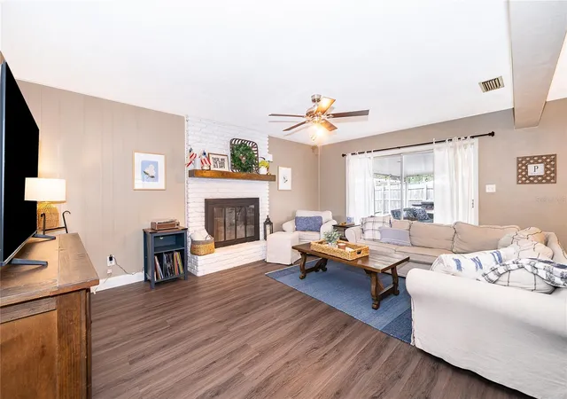 Photo 3 of Single family home for sale at 2464 Hunterfield Rd, Maitland, FL 32751 | MLS# O6424179 | Listing updated on 2026-10-04