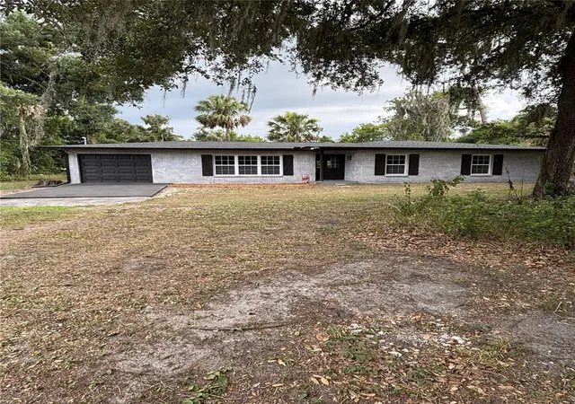 3rd image of 2911 Williams Rd, Plant City, FL 33565 | MLS# TB8528102