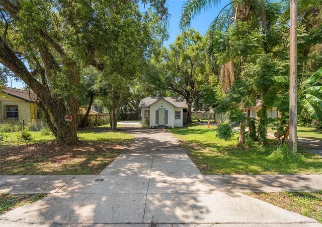 Photo 1 of Single family home for sale at 914 26th Street, Orlando, FL 32805 | MLS# A4699665 | Listing updated on 2026-10-27