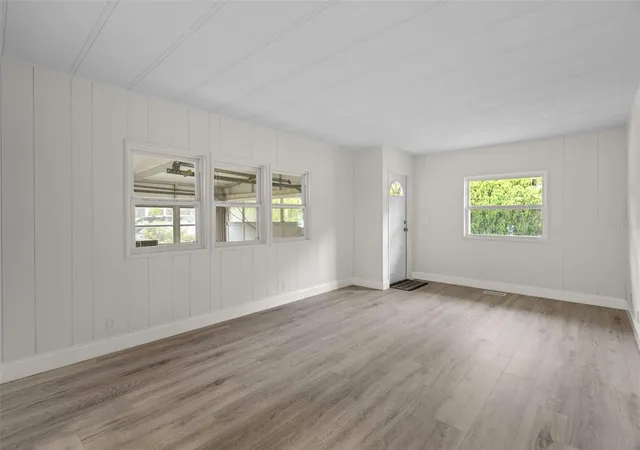 Photo 3 of Manufactured home for sale at 3450 Osage Dr, Zephyrhills, FL 33541 | MLS# W7887546 | Listing updated on 2026-10-07